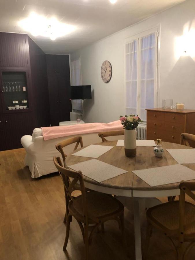 Gite St Thomas Crepy en Valois Bagian luar foto